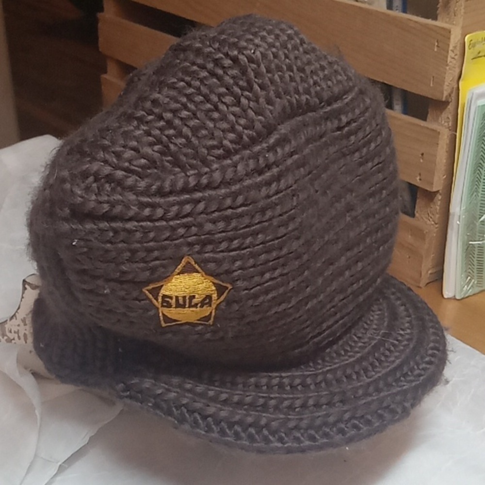 Bula chrochet hat with brim